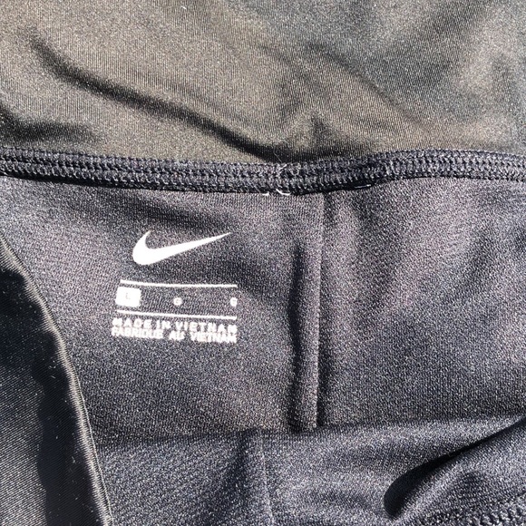 NIKE black Booty shorts ~ large - Picture 6 of 9